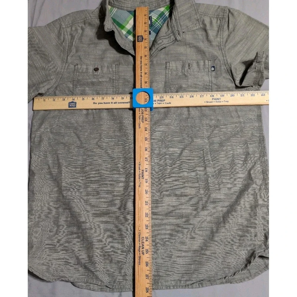 The North Face Heritage Shirt Mens L Gray Chambray Cotton Button Up Short Sleeve